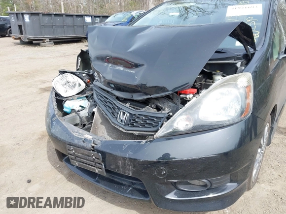 2013 Honda Fit Sport with VIN JHMGE8H59DC046377, listed as a IAAI auction lot 41921693 with 89,704 mi miles. Bid and sale history available at carsss.com. Image 6.