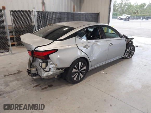 2019 Nissan Altima 2.5 SL with VIN 1N4BL4EV8KC216553, listed as a IAAI auction lot 41365870 with 60,091 mi miles. Bid and sale history available at carsss.com. Image 4.
