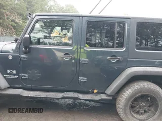2008 Jeep Wrangler Unlimited X с VIN 1J4GA39178L588637, выставлен на аукционе IAAI как лот 42493509 с пробегом 85 601 миль миль и . История ставок и продаж доступна на DreamBid. Изображение 14.