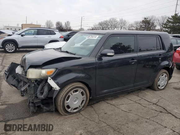 2014 Scion xB z VIN JTLZE4FE7EJ049074, wystawiony jako Copart lot #85734414 z przebiegiem 102 358 mil mil oraz Szkoda całkowita • Salvage title. Historia ofert i sprzedaży dostępna na DreamBid. Obrazek 1.