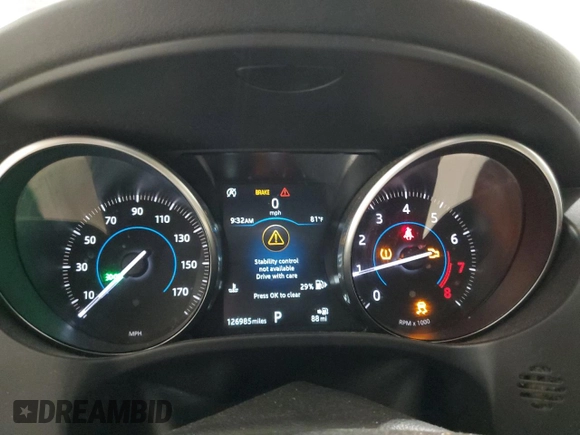 2018 Jaguar F-Pace 30t Premium z VIN SADCJ2GXXJA204104, wystawiony jako Copart lot #61648715 z przebiegiem 126 985 mil mil oraz Szkoda całkowita • Salvage title. Historia ofert i sprzedaży dostępna na DreamBid. Obrazek 9.