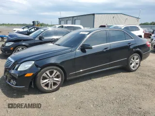 2011 Mercedes-Benz E 350 Luxury with VIN WDDHF8HB6BA498715, listed as a Copart auction lot 60432825 with 100,732 mi miles and Salvage title. Bid and sale history available at DreamBid. Image 1.