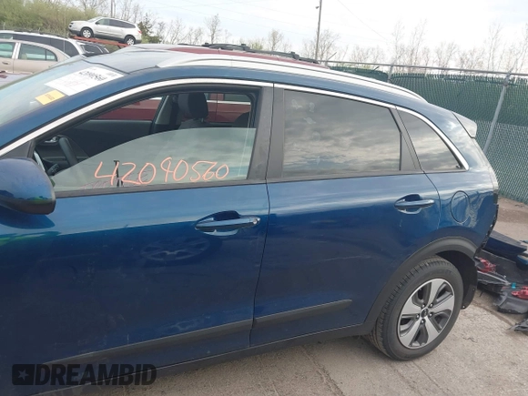 2022 Kia Niro LX with VIN KNDCB3LCXN5512079, listed as a IAAI auction lot 42090560 with 36,552 mi miles. Bid and sale history available at carsss.com. Image 15.