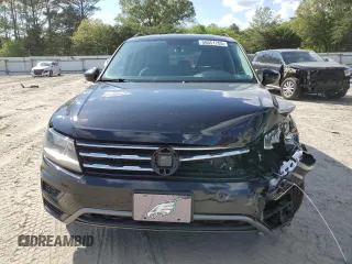 2019 Volkswagen Tiguan S z VIN 3VV0B7AX0KM145474, wystawiony jako Copart lot #56061755 z przebiegiem 71 101 mil mil oraz Szkoda całkowita • Salvage title. Historia ofert i sprzedaży dostępna na DreamBid. Obrazek 5.