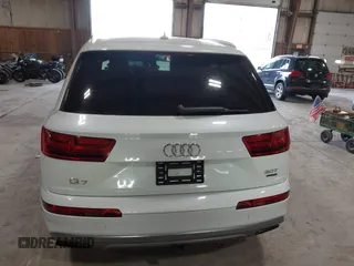 2017 Audi Q7 Premium Plus z VIN WA1LAAF76HD044846, wystawiony jako IAAI lot #42213407 z przebiegiem 105 695 mil mil oraz . Historia ofert i sprzedaży dostępna na DreamBid. Obrazek 17.