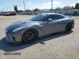 2014 Nissan GT-R Premium z VIN JN1AR5EF0EM270336, wystawiony jako Copart lot #53300865 z przebiegiem 18 769 mil mil oraz Tytuł czysty. Historia ofert i sprzedaży dostępna na DreamBid. Obrazek 1.