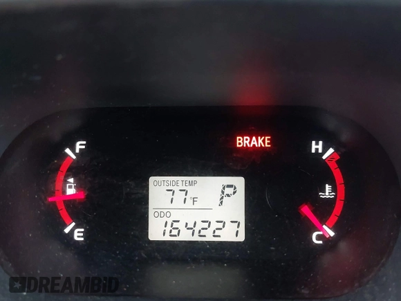 2009 Pontiac Vibe with VIN 5Y2SM67009Z462332, listed as a IAAI auction lot 42620669 with 164,227 mi miles and . Bid and sale history available at DreamBid. Image 15.