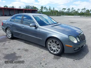 2008 Mercedes-Benz E-Class Luxury 3.5L with VIN WDBUF56X28B350102, listed as a IAAI auction lot 42033244 with 257,767 mi miles. Bid and sale history available at carsss.com. Image 1.