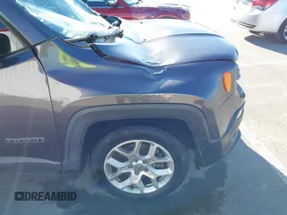 2018 Jeep Renegade Latitude with VIN ZACCJABB5JPH92303, listed as a IAAI auction lot 41762062 with 89,717 mi miles. Bid and sale history available at carsss.com. Image 17.