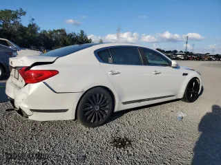 2015 Kia K900 Luxury with VIN KNALW4D4XF6018461, listed as a Copart auction lot 86055044 with 147,141 mi miles and Salvage Title. Bid and sale history available at carsss.com. Image 3.