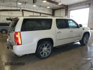 2011 Cadillac Escalade ESV Platinum Edition z VIN 1GYS4KEF7BR252763, wystawiony jako Copart lot #55679055 z przebiegiem 188 590 mil mil oraz Czysty tytuł • Clean title. Historia ofert i sprzedaży dostępna na DreamBid. Obrazek 3.