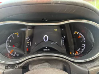 2014 Jeep Grand Cherokee Overland with VIN 1C4RJFCM8EC388963, listed as a Copart auction lot 56423685 with 190,146 mi miles and Clean Title. Bid and sale history available at DreamBid. Image 8.