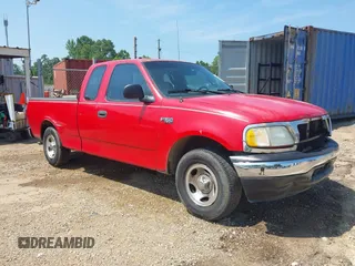 2000 Ford F-150 XL с VIN 1FTZX1724YNA42041, выставлен на аукционе IAAI как лот 42577102 с пробегом Не указан миль и . История ставок и продаж доступна на DreamBid. Изображение 1.