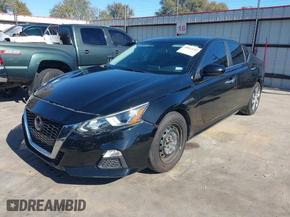 2020 Nissan Altima 2.5 S with VIN 1N4BL4BV2LC209412, listed as a IAAI auction lot 40852991 with 68,656 mi miles. Bid and sale history available at carsss.com. Image 17.