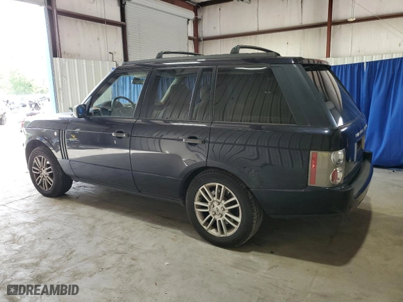 2009 Land Rover Range Rover HSE with VIN SALME15489A304083, listed as a Copart auction lot 70028154 with 199,543 mi miles and Clean Title. Bid and sale history available at carsss.com. Image 2.