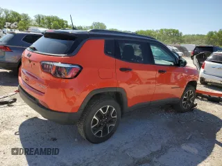 2020 Jeep Compass Trailhawk z VIN 3C4NJDDB2LT108889, wystawiony jako Copart lot #57434325 z przebiegiem 48 297 mil mil oraz Szkoda całkowita • Salvage title. Historia ofert i sprzedaży dostępna na DreamBid. Obrazek 3.
