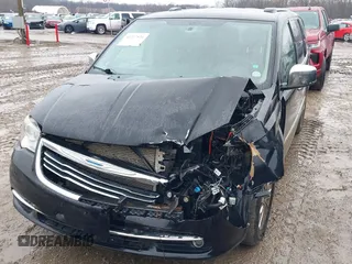 2011 Chrysler Town & Country Limited with VIN 2A4RR6DGXBR653039, listed as a IAAI auction lot 41217531 with 155,981 mi miles. Bid and sale history available at carsss.com. Image 6.