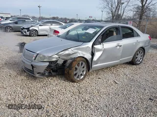 2009 Lincoln MKZ z VIN 3LNHM28T49R605620, wystawiony jako IAAI lot #41529528 z przebiegiem 208 321 mil mil oraz . Historia ofert i sprzedaży dostępna na DreamBid. Obrazek 18.