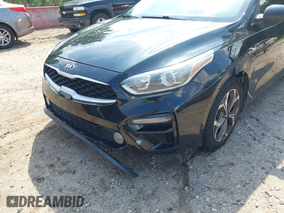 2019 Kia Forte LXS z VIN 3KPF24AD9KE131628, wystawiony jako IAAI lot #42657093 z przebiegiem 163 737 mil mil oraz . Historia ofert i sprzedaży dostępna na DreamBid. Obrazek 6.