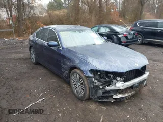 2019 BMW 5 Series 540i xDrive with VIN WBAJE7C51KWW10587, listed as a IAAI auction lot 41838935 with 85,655 mi miles and . Bid and sale history available at carsss.com. Image 1.