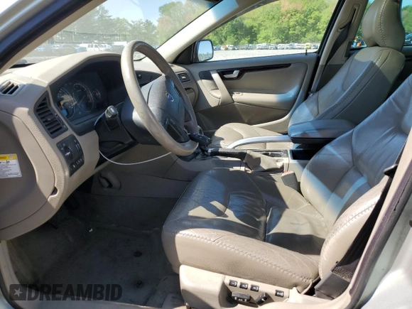 2004 Volvo V70 XC Cross Country z VIN YV1SZ59H141136720, wystawiony jako Copart lot #54474675 z przebiegiem 176 436 mil mil oraz Szkoda całkowita • Salvage title. Historia ofert i sprzedaży dostępna na DreamBid. Obrazek 7.