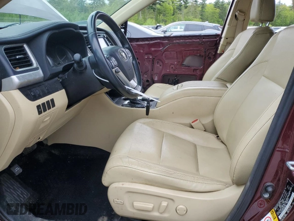 2018 Toyota Highlander SE z VIN 5TDJZRFH0JS857493, wystawiony jako Copart lot #57224495 z przebiegiem 111 862 mil mil oraz Szkoda całkowita • Salvage title. Historia ofert i sprzedaży dostępna na DreamBid. Obrazek 7.