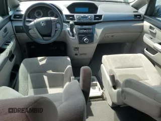 2011 Honda Odyssey LX z VIN 5FNRL5H23BB030230, wystawiony jako Copart lot #54798355 z przebiegiem 171 508 mil mil oraz Czysty tytuł • Clean title. Historia ofert i sprzedaży dostępna na DreamBid. Obrazek 8.