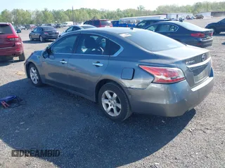 2015 Nissan Altima 2.5 S with VIN 1N4AL3AP8FC270356, listed as a IAAI auction lot 42135280 with 135,373 mi miles. Bid and sale history available at carsss.com. Image 3.
