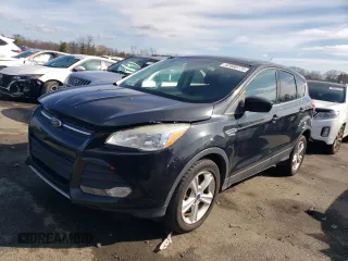 2015 Ford Escape SE with VIN 1FMCU0G93FUA93082, listed as a Copart auction lot 42560775 with 136,864 mi miles and Clean Title. Bid and sale history available at carsss.com. Image 1.