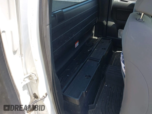 2017 Toyota Tacoma SR z VIN 5TFRX5GN7HX077159, wystawiony jako IAAI lot #42006928 z przebiegiem 92 121 mil mil oraz . Historia ofert i sprzedaży dostępna na DreamBid. Obrazek 8.