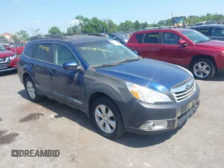 2011 Subaru Outback Premium z VIN 4S4BRBGC4B3341229, wystawiony jako IAAI lot #42568569 z przebiegiem 141 709 mil mil oraz . Historia ofert i sprzedaży dostępna na DreamBid. Obrazek 1.