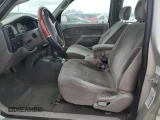 2004 Toyota Tacoma z VIN 5TEWN72NX4Z405026, wystawiony jako Copart lot #49938535 z przebiegiem 171 082 mil mil oraz Szkoda całkowita • Salvage title. Historia ofert i sprzedaży dostępna na DreamBid. Obrazek 7.