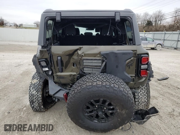 2024 Ford Bronco Raptor z VIN 1FMEE0RR5RLA40316, wystawiony jako Copart lot #85676734 z przebiegiem 7 194 mil mil oraz Szkoda całkowita • Salvage title. Historia ofert i sprzedaży dostępna na DreamBid. Obrazek 6.