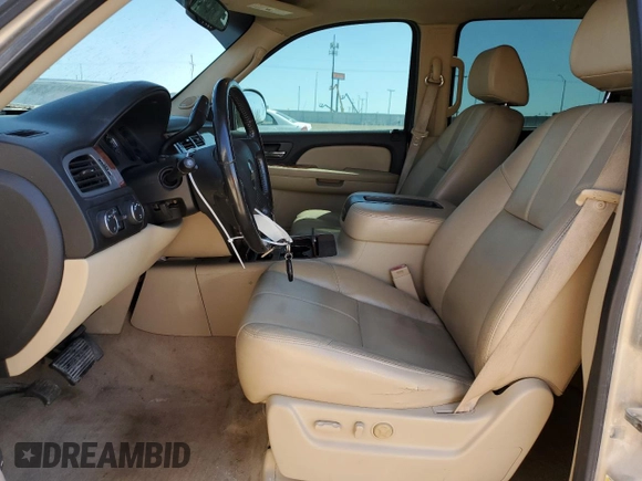 2008 Chevrolet Suburban LTZ with VIN 3GNFK16398G197227, listed as a Copart auction lot 50917785 with 267,884 mi miles and Salvage Title. Bid and sale history available at carsss.com. Image 7.
