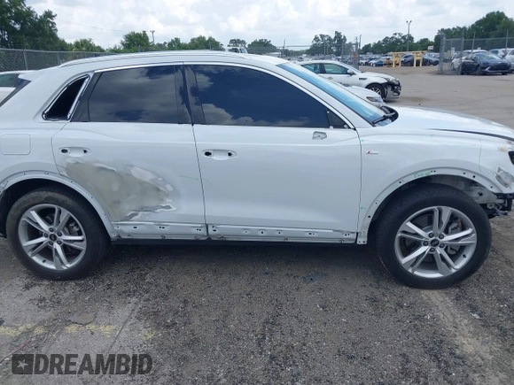 2024 Audi Q3 S line Premium Plus with VIN WA1EECF3XR1042154, listed as a IAAI auction lot 42552601 with 22,881 mi miles and . Bid and sale history available at DreamBid. Image 6.