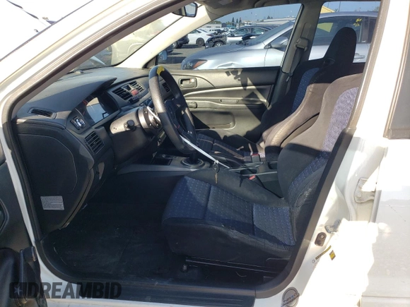 2005 Mitsubishi Lancer z VIN JA3AH36D85U043623, wystawiony jako Copart lot #52597975 z przebiegiem 171 445 mil mil oraz Czysty tytuł • Clean title. Historia ofert i sprzedaży dostępna na DreamBid. Obrazek 7.