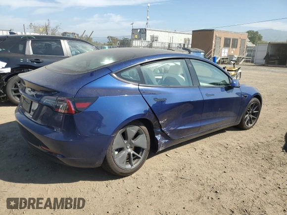 2023 Tesla Model 3 z VIN 5YJ3E1EA5PF547556, wystawiony jako Copart lot #52799655 z przebiegiem 5 242 mil mil oraz Szkoda całkowita • Salvage title. Historia ofert i sprzedaży dostępna na DreamBid. Obrazek 3.