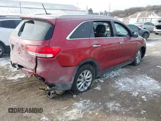 2016 Kia Sorento LX with VIN 5XYPGDA5XGG180698, listed as a IAAI auction lot 41417694 with 84,229 mi miles. Bid and sale history available at carsss.com. Image 4.
