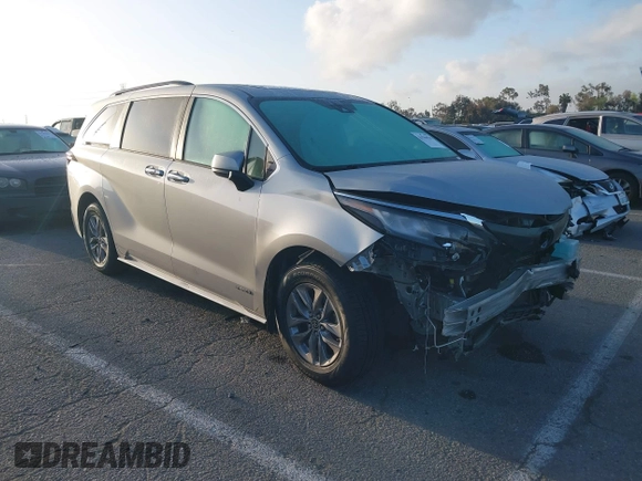 2021 Toyota Sienna XLE with VIN 5TDYRKEC2MS074448, listed as a IAAI auction lot 41946030 with 122,509 mi miles and . Bid and sale history available at DreamBid. Image 1.