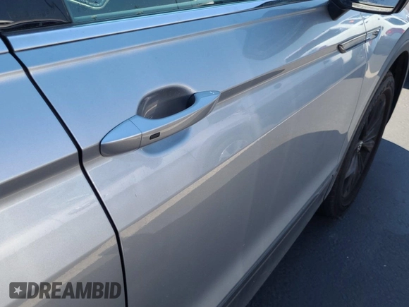 2024 Volkswagen Tiguan SE с VIN 3VV3B7AX9RM106728, выставлен на аукционе IAAI как лот 42845194 с пробегом 23 946 миль миль и . История ставок и продаж доступна на DreamBid. Изображение 26.