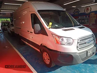 2019 Ford Transit с VIN 1FTBW3XM1KKA29208, выставлен на аукционе IAAI как лот 42631265 с пробегом 215 367 миль миль и . История ставок и продаж доступна на DreamBid. Изображение 47.