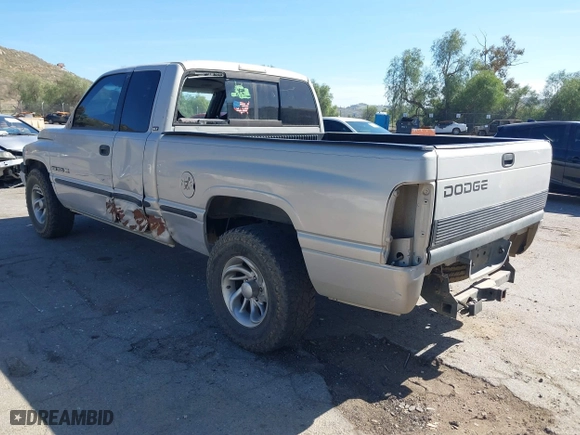 1999 Dodge Ram 1500 with VIN 3B7HC13Y8XG110463, listed as a IAAI auction lot 41724326 with 227,062 mi miles. Bid and sale history available at carsss.com. Image 3.