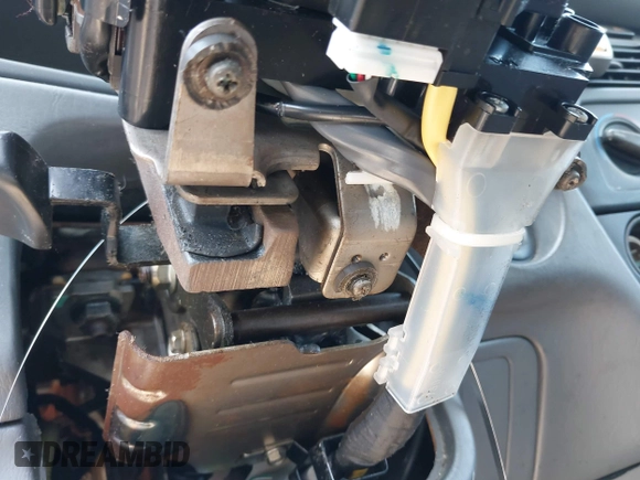 1995 Toyota Camry LE z VIN 4T1SK12E3SU576500, wystawiony jako IAAI lot #42186816 z przebiegiem 216 809 mil mil oraz . Historia ofert i sprzedaży dostępna na DreamBid. Obrazek 17.