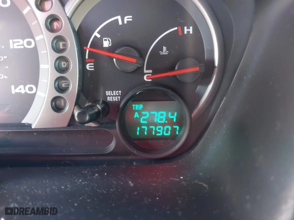 2003 Honda Pilot EX with VIN 2HKYF18683H589287, listed as a IAAI auction lot 41487770 with 177,907 mi miles. Bid and sale history available at carsss.com. Image 7.