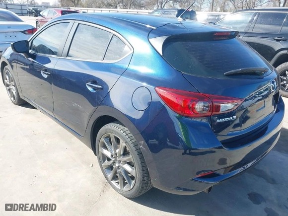 2018 Mazda Mazda3 5-Door Touring with VIN 3MZBN1L37JM272319, listed as a IAAI auction lot 41387550 with 21,376 mi miles. Bid and sale history available at carsss.com. Image 3.