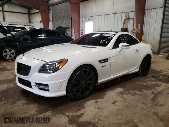 2014 Mercedes-Benz SLK 250 with VIN WDDPK4HA8EF092580, listed as a Copart auction lot 80237154 with 111,151 mi miles and Clean title. Bid and sale history available at DreamBid. Image 1.
