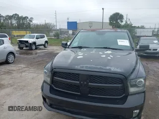 2014 Ram 1500 Express z VIN 1C6RR6KT3ES383099, wystawiony jako IAAI lot #41665232 z przebiegiem 139 043 mil mil oraz . Historia ofert i sprzedaży dostępna na DreamBid. Obrazek 6.