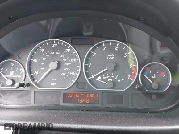 2001 BMW 3 Series 330Ci with VIN WBABN53431JU33861, listed as a IAAI auction lot 41757266 with 138,440 mi miles. Bid and sale history available at carsss.com. Image 7.
