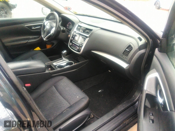 2018 Nissan Altima 2.5 S with VIN 1N4AL3AP4JC215542, listed as a IAAI auction lot 38375351 with 104,555 mi miles. Bid and sale history available at carsss.com. Image 5.