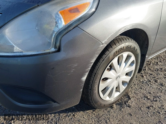 2016 Nissan Versa S Plus with VIN 3N1CN7AP1GL882220, listed as a IAAI auction lot 41432001 with 105,020 mi miles. Bid and sale history available at carsss.com. Image 6.